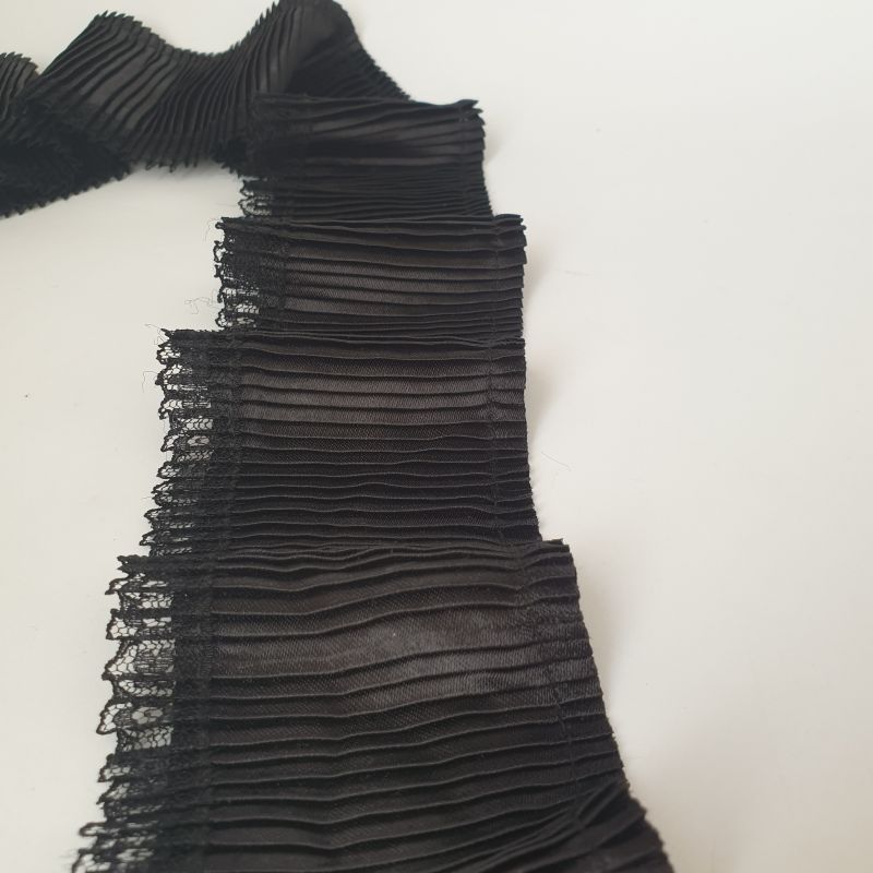 Тасьма атласне пліссе з мереживом 6см Тасьма атласне пліссе з мереживом 6см