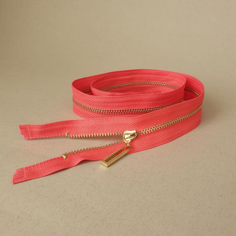 Блискавка металева №3 70 см (393) Кораловий