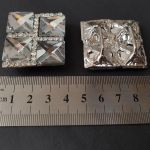 Металевий декор, пряжка, брошка.