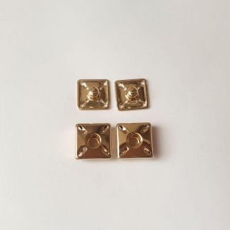 Кнопка пришивна квадратна 1х1см Золото