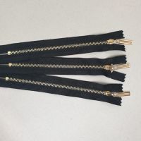 Блискавка металева №3 15 см Чорний-Золото