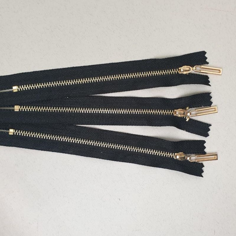 Блискавка металева №3 15 см Чорний-Золото