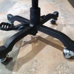 Манекен декоративний жіночий з дерев'яними руками на шарнірах