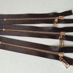 Блискавка металева атласна №3 15 см Чорний-Золото Блискавка металева атласна №3 15 см Чорний-Золото