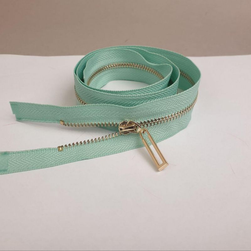 Блискавка металева №3 70 см (199) М'ята Блискавка металева №3 70 см (199) М'ята