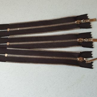 Блискавка металева з декоративним краєм №3 15 см Чорний - Срібло Блискавка металева з декоративним краєм №3 15 см Чорний - Срібло