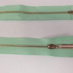 Блискавка металева №3 70 см (248) Світло-м'ятний