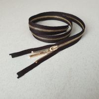 Блискавка металева №2 60 см Чорний-Золото Блискавка металева №2 60 см Чорний-Золото