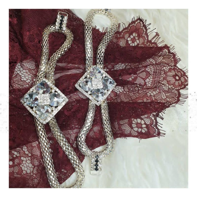 Металевий декор, пришивний з камінням 21см 