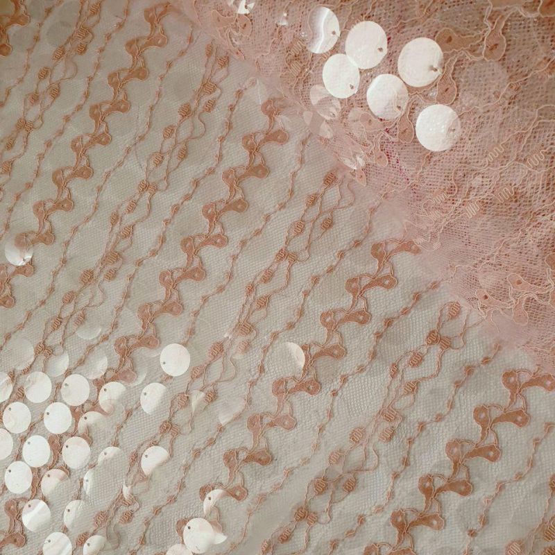 Мереживна тканина "Riddle" з великими, прозорими паєтками 06 Пудровий Мереживна тканина "Riddle" з великими, прозорими паєтками 06 Пудровий