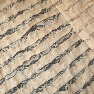 Мереживна тканина "Grace" з креповими смугами (910_06) Пудра