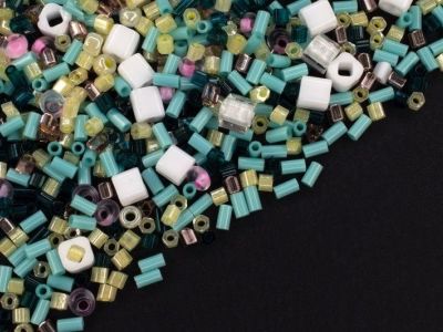 Великий вибір бісеру, стекляруса, перлів в інтернет-магазині «4530 Тканини та Фурнітура»