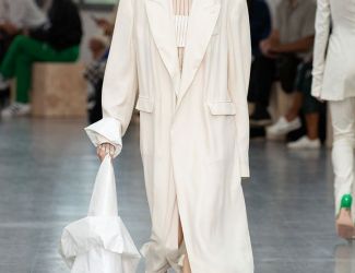 Білий одяг в сезоні весна-літо 2021 Білий одяг в сезоні весна-літо 2021