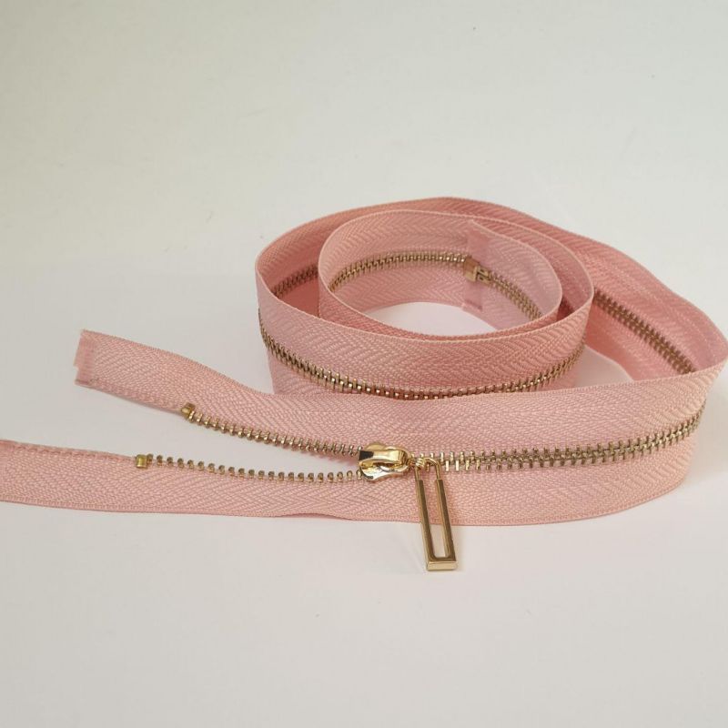 Блискавка металева №3 70 см (136) Пудра