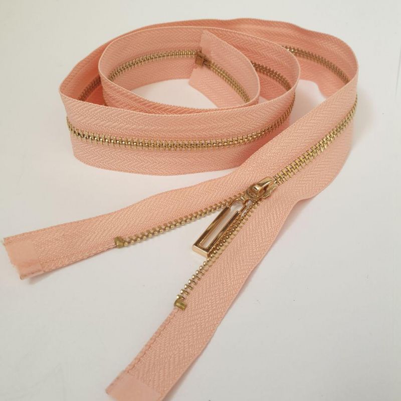 Блискавка металева №3 70 см (150) Персик